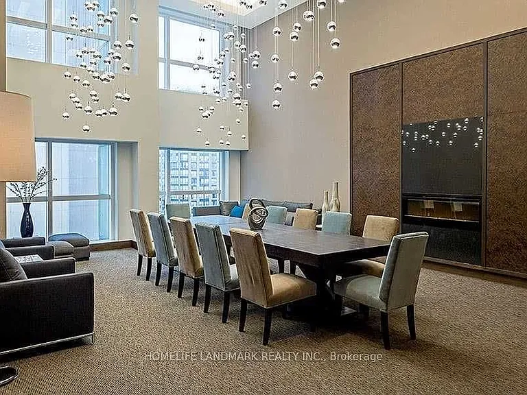 386 Yonge St #5103 — Photo 11