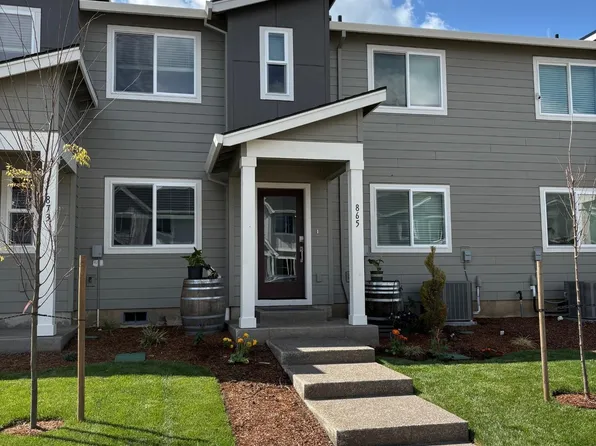 865 Sifuentez St, Woodburn, OR 97071