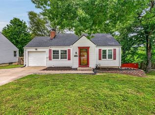11602 E 37th St, Independence, MO 64052