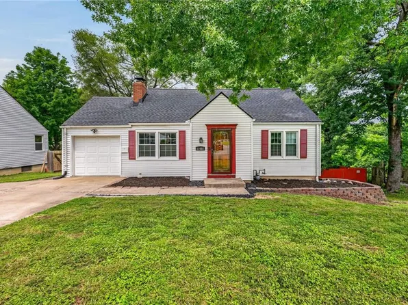 11602 E 37th St, Independence, MO 64052