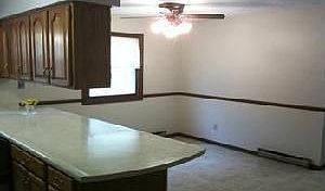 4th image of 563 Highland Dr