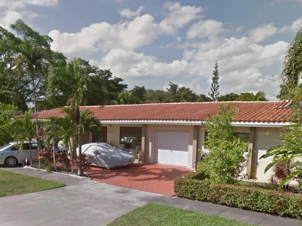 1901 Hammond Dr, Miami Springs, FL 33166