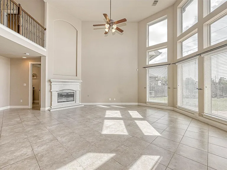 27415 Blinkwood Park — Photo 6