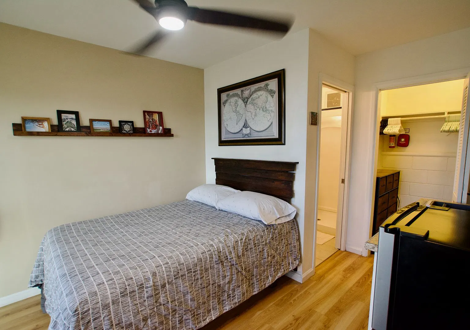 Move-In Ready Furnished Studio with Ocean Views — Photo 2