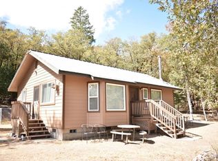 210 Tracy Ln, Mad River, CA 95552