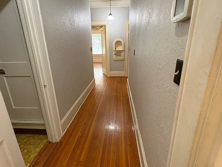 310 Hinsdale Ave — Photo 11