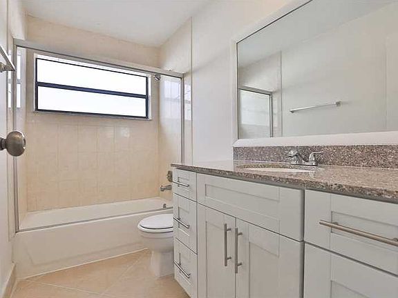5th image of 522 SW 167th Ter #A