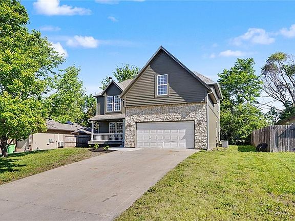 2nd image of 212 Hillside Dr