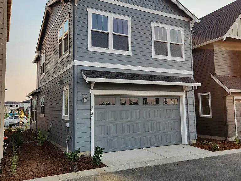 8425 SE Crabapple St — Photo 2
