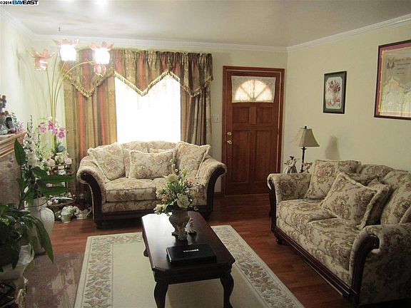 5th image of 25784 Bryn Mawr Ave