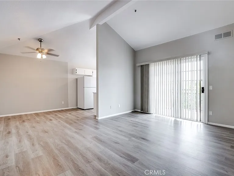 409 Utica Ave — Photo 3