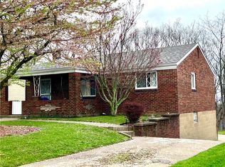 1166 Cascade Dr, Homestead, PA 15120