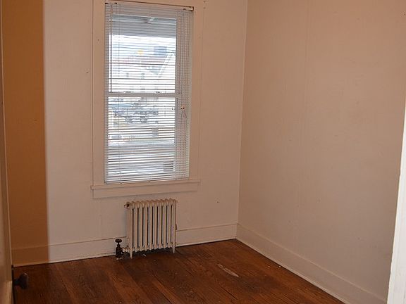 5th image of 221 E Bishop St APT 5