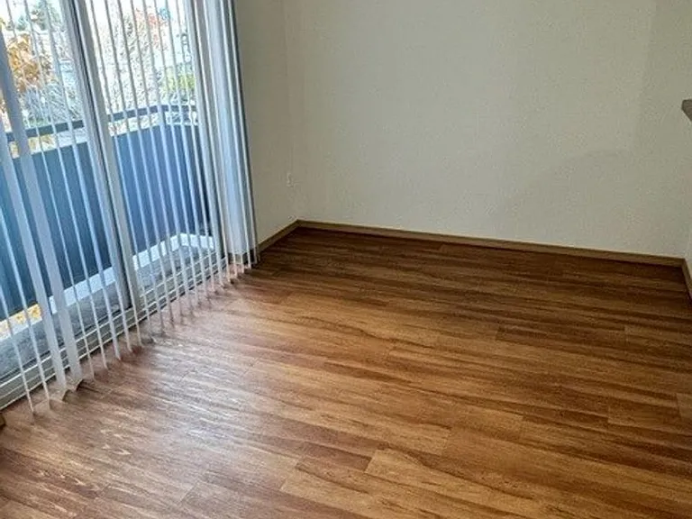 Louis York Apartments — Photo 28
