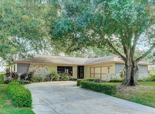 1932 Rolling Green Cir, Sarasota, FL 34240