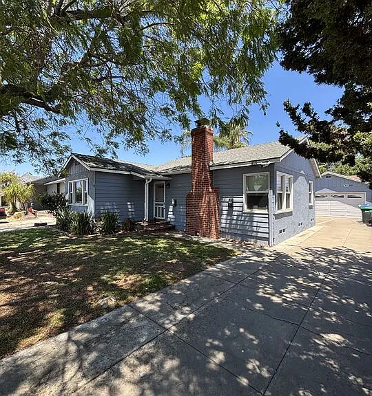 417 N Citrus St — Photo 3