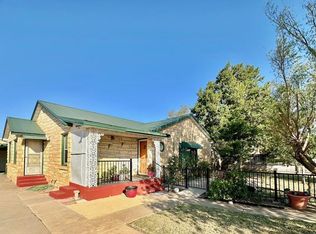 416 S Main St, Lockney, TX 79241