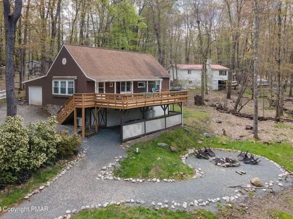 112 Sasa Ct, Pocono Lake, PA 18347