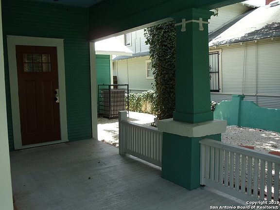 3rd image of 732 N Palmetto St