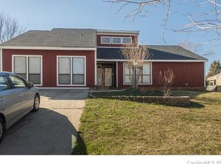 9712 Fairway Ridge Rd, Charlotte, NC 28277