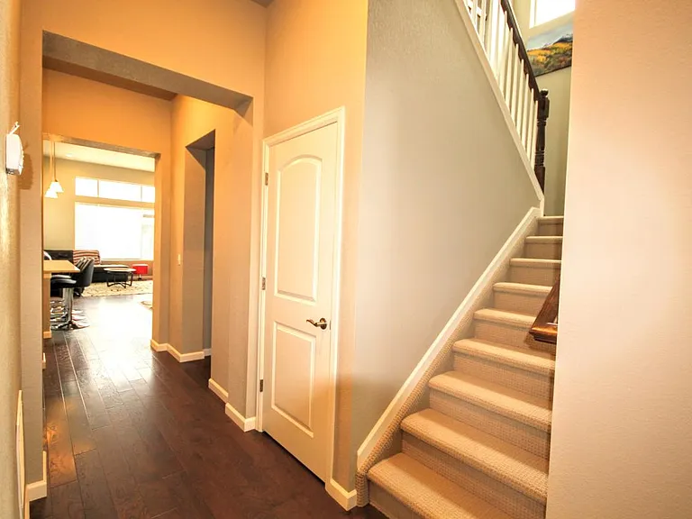 1401 Skyline Dr — Photo 29