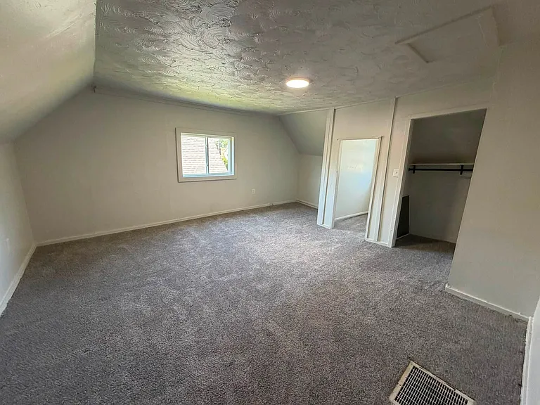 841 Moxahala Ave — Photo 7