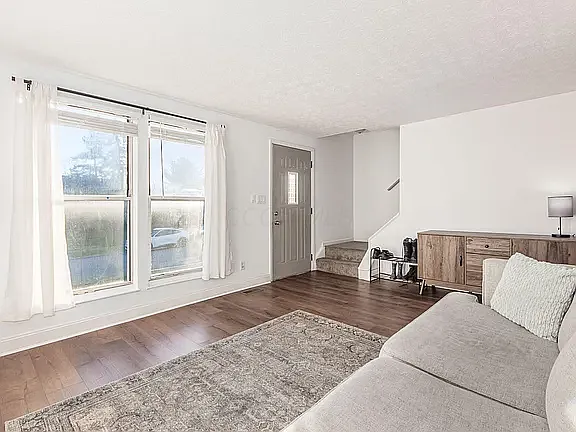 8651 Wilmette Ct — Photo 5