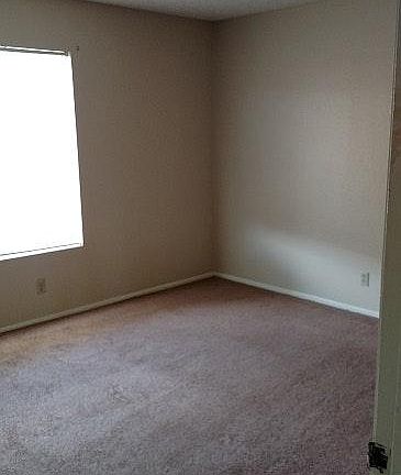4th image of 57428 Lupine Dr APT 3