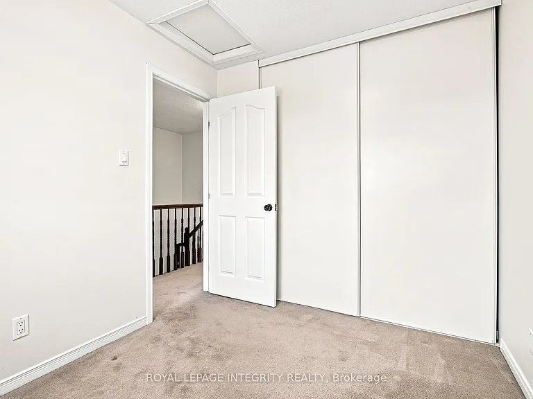 6 Crystal Park Cres — Photo 22