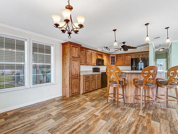 4th image of 38 Sonderhen Dr