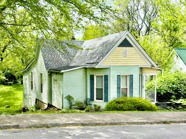 425 E Walnut St, Corydon, IN 47112
