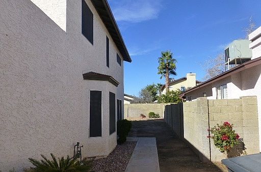 3rd image of 4022 E Caballero St