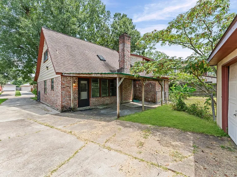 11914 Meadowtrail Ln — Photo 3