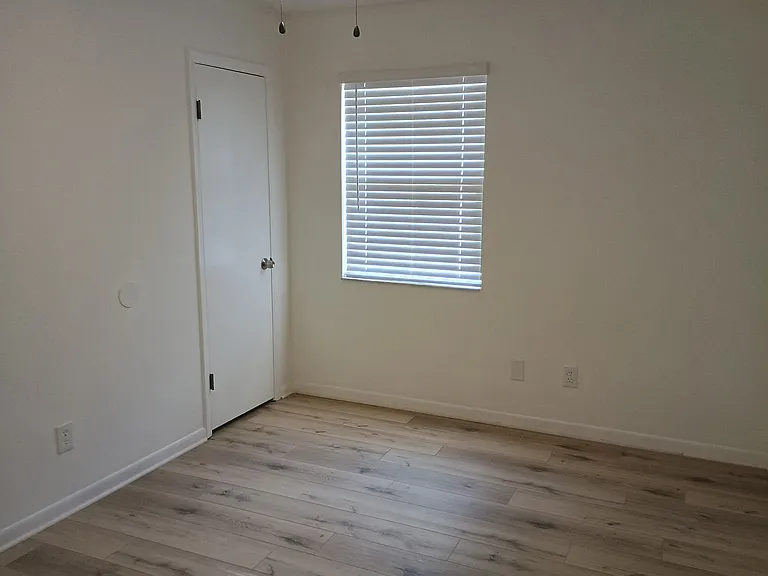 3305 W Nassau St — Photo 16