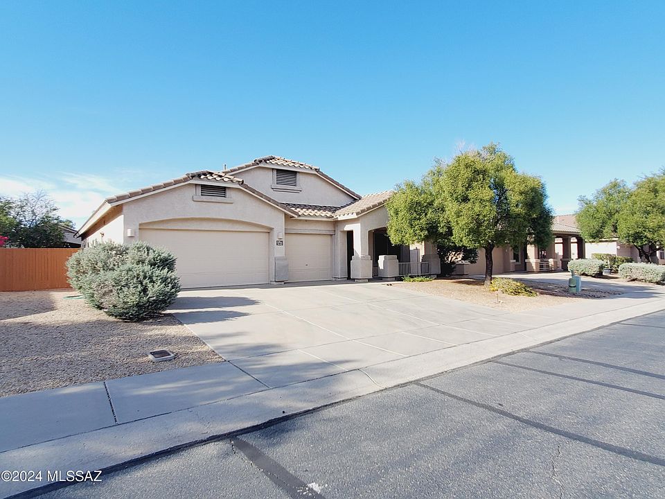 1st image of 7449 N Clemens Way
