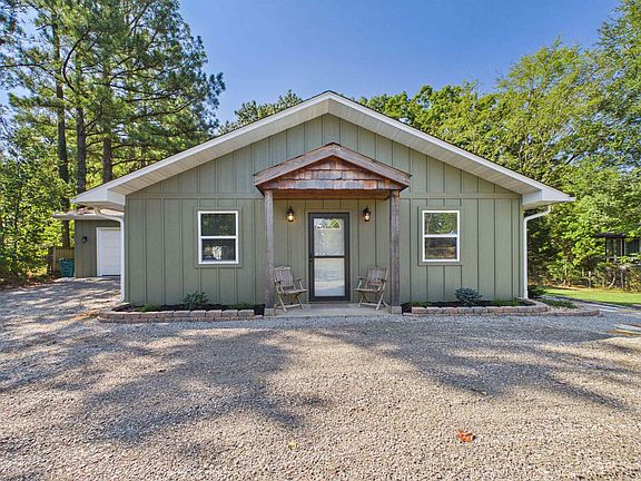 2nd image of 413 Browns Beach Rd