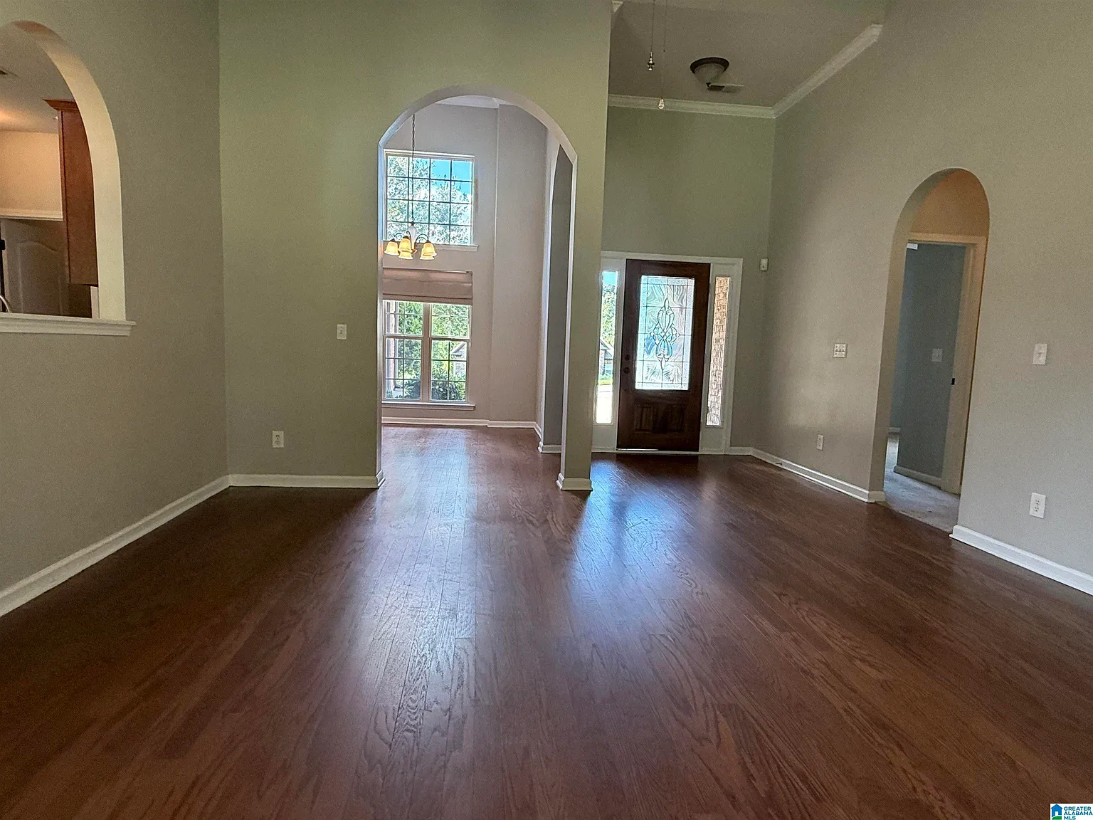3 bed, 2.0 bath, 1371 sqft, $2,250 — Photo 4