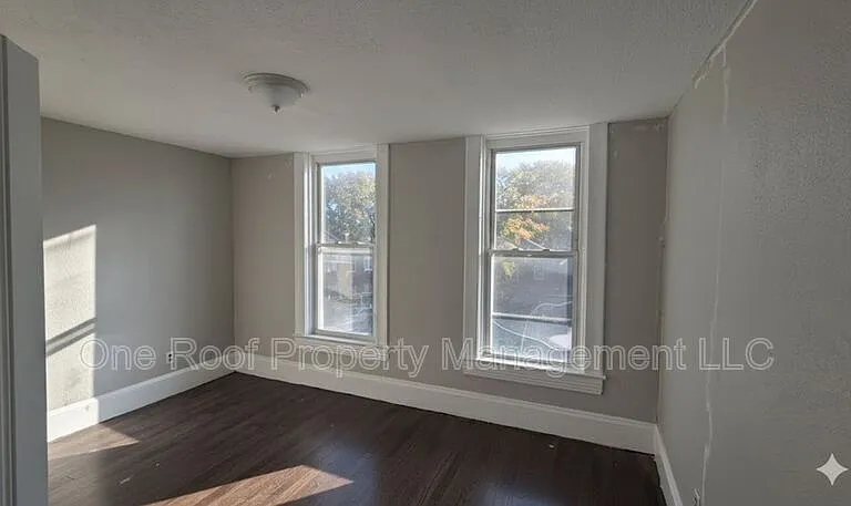 716 Indiana Ave #2 — Photo 3