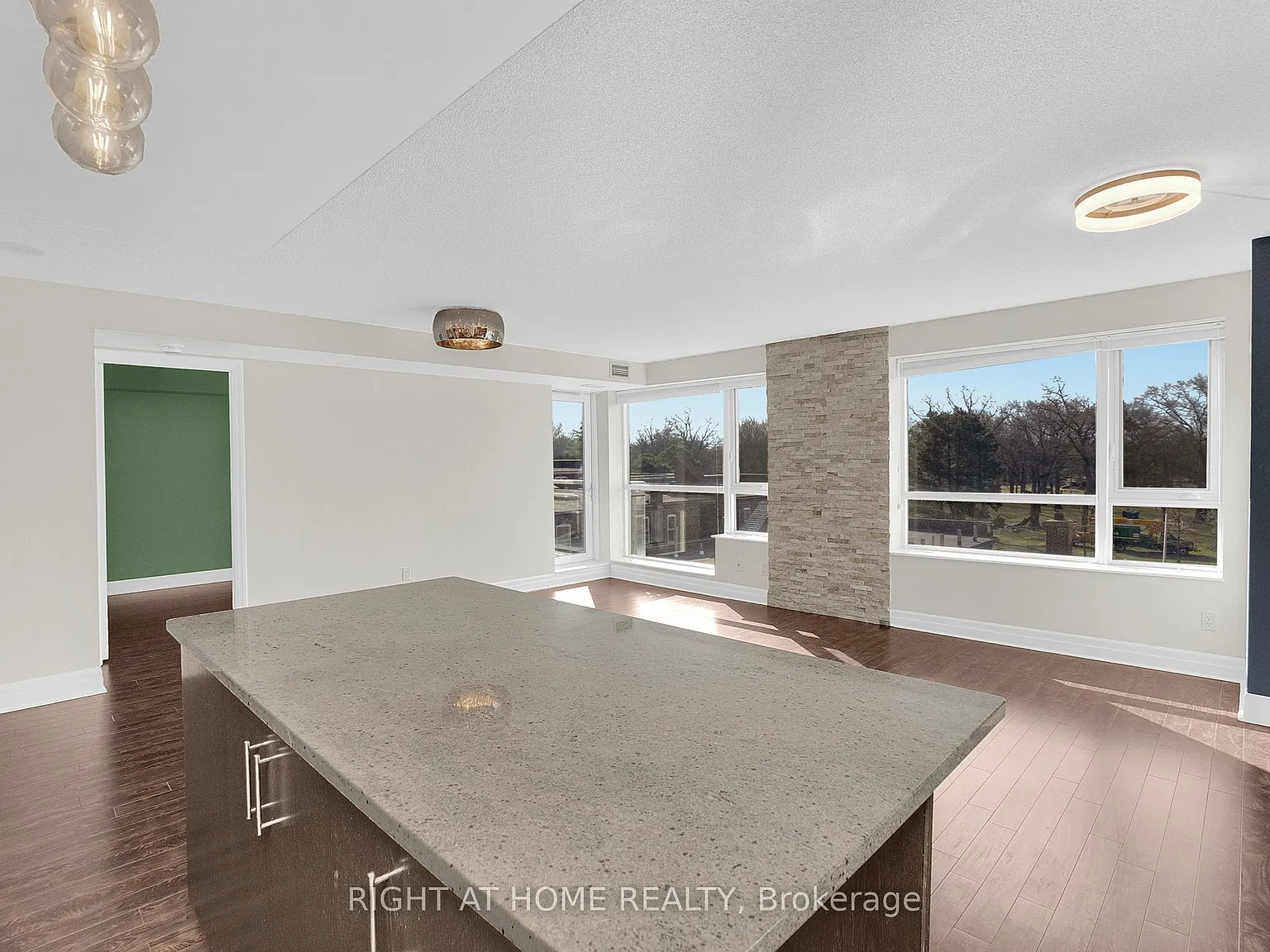 3 bed, $4,000 — Photo 4