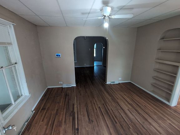 3rd image of 1627 Crawford St