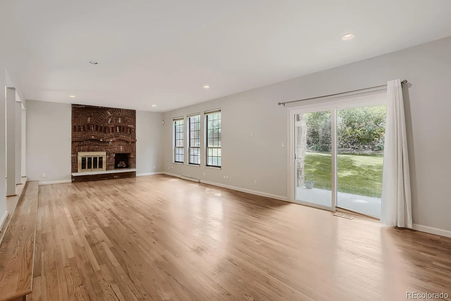 3 bed, 2.5 bath, 3565 sqft, $3,265 — Photo 3