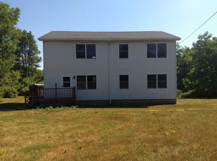 102 Vosburgh Rd, Red Hook, NY 12571