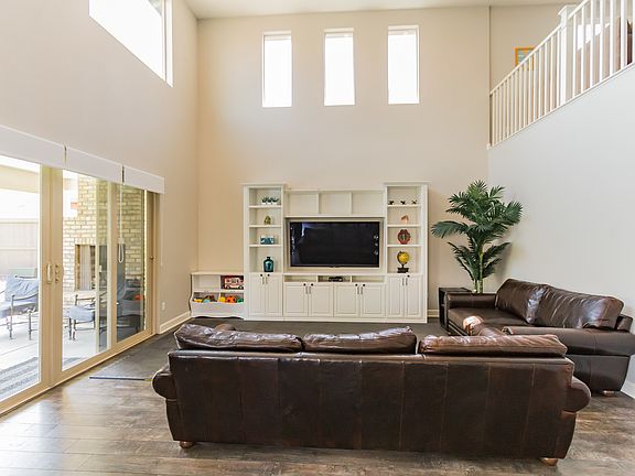 5th image of 1519 Avila Ln
