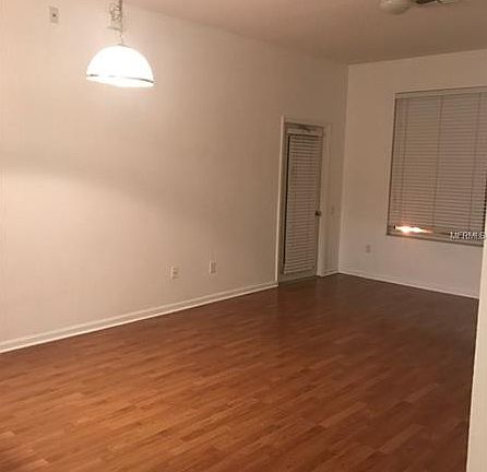 4th image of 2490 Huron Cir