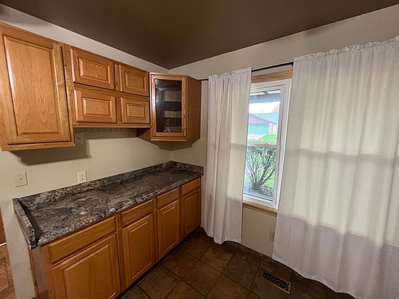 4th image of 8978 Gardengate Dr