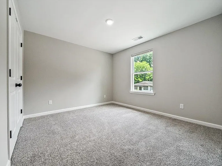 2844 Nathan Ave — Photo 30