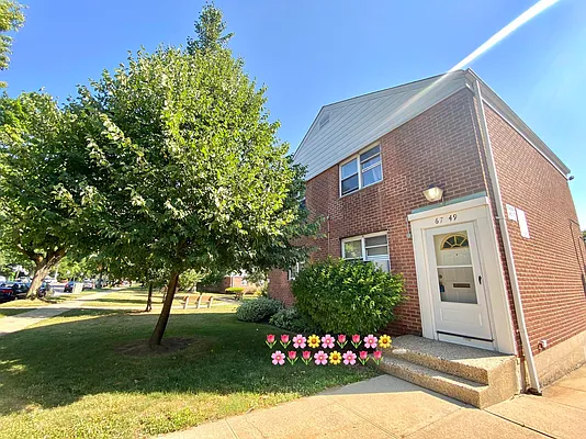 Sold by Winzone Realty Inc | media 33