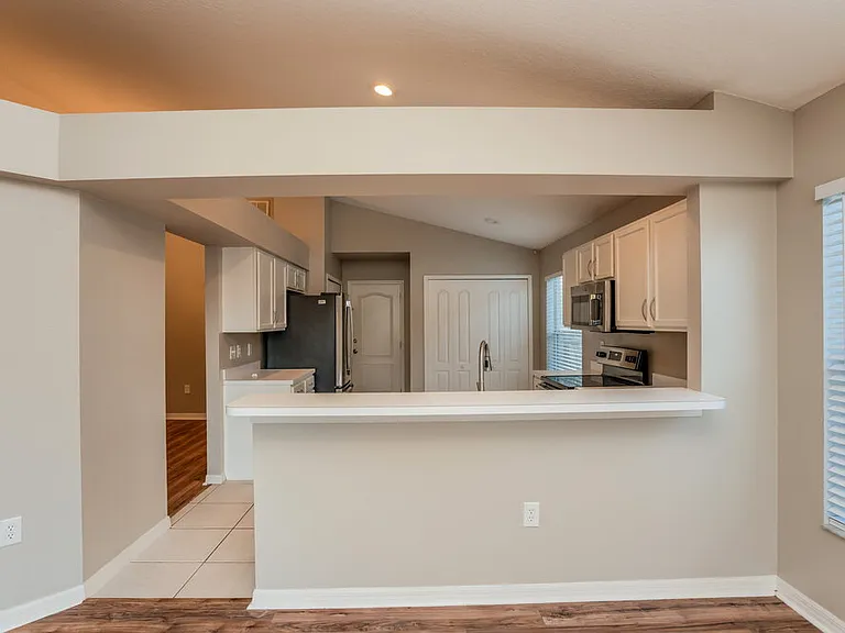 1010 Cristelle Jean Dr — Photo 8