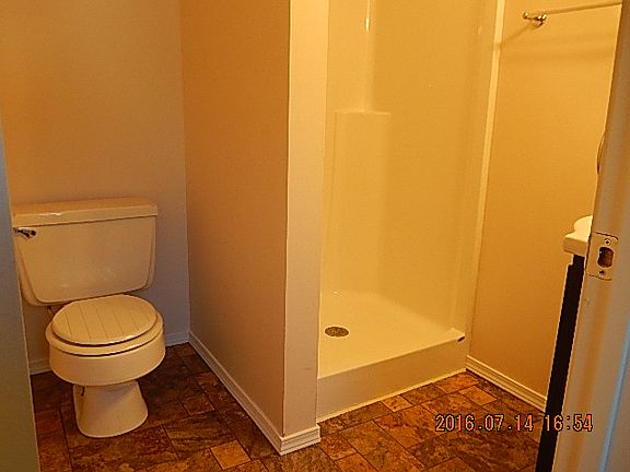 3/4 bath off laundry/mudroom