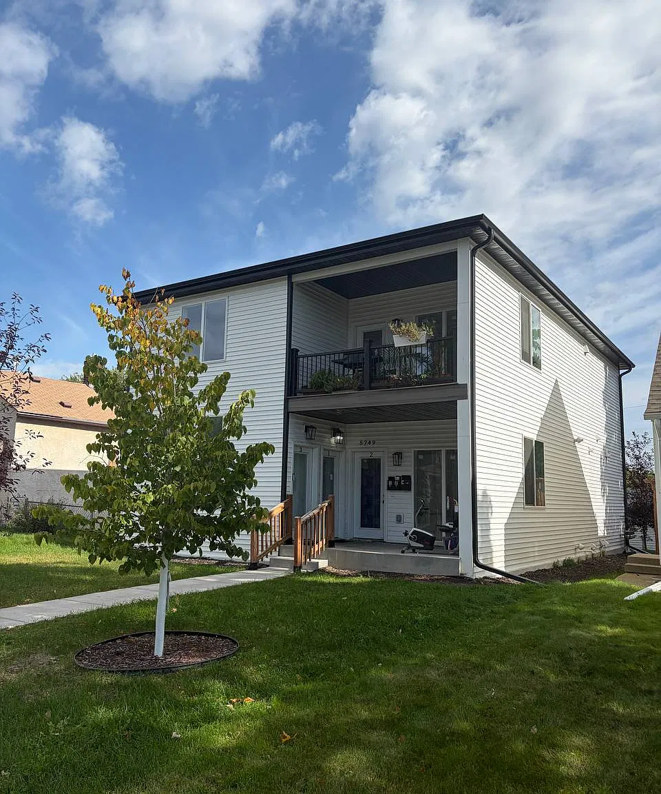3 bed, $2,000 — Photo 2